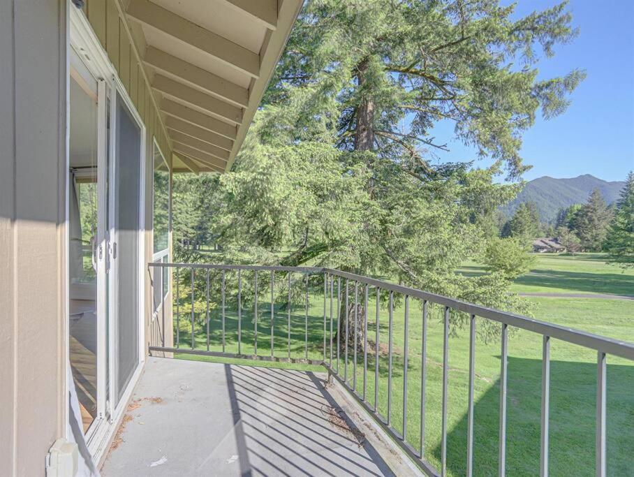 Ski-Mount Hood Charm-Welches,Golf And Ski Resort Condo,W&D, Wifi,Near Woods,Hiking,Fishing Mount Hood Village Dış mekan fotoğraf